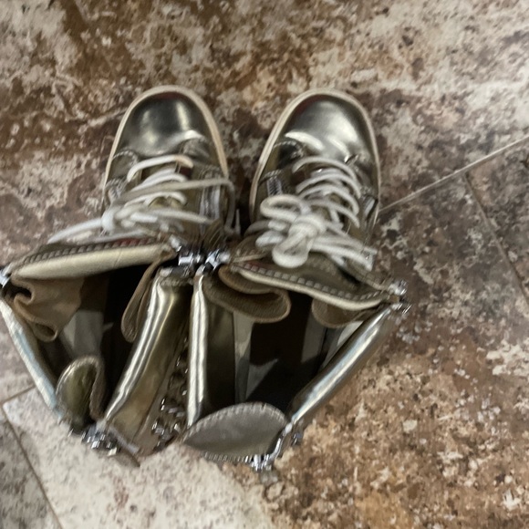 Giuseppe Zanotti Patent Leather High Top Wedge Sneakers - Picture 3 of 3